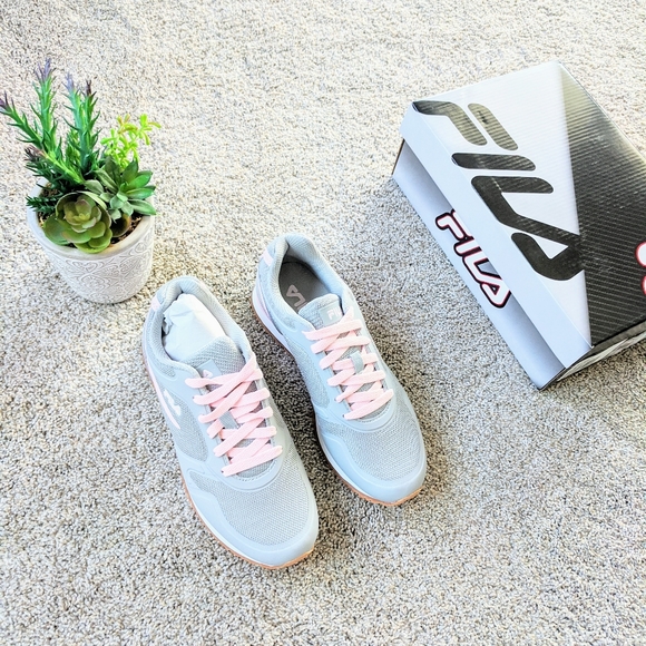 Fila Old School Forerunner Sneakers Women's Gray NWT 9 - Picture 5 of 6